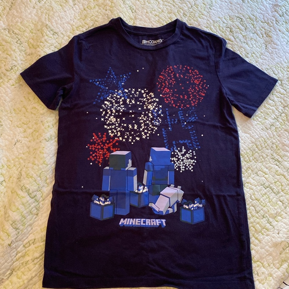 MOJANG, official Minecraft T shirt, Boys Size XL